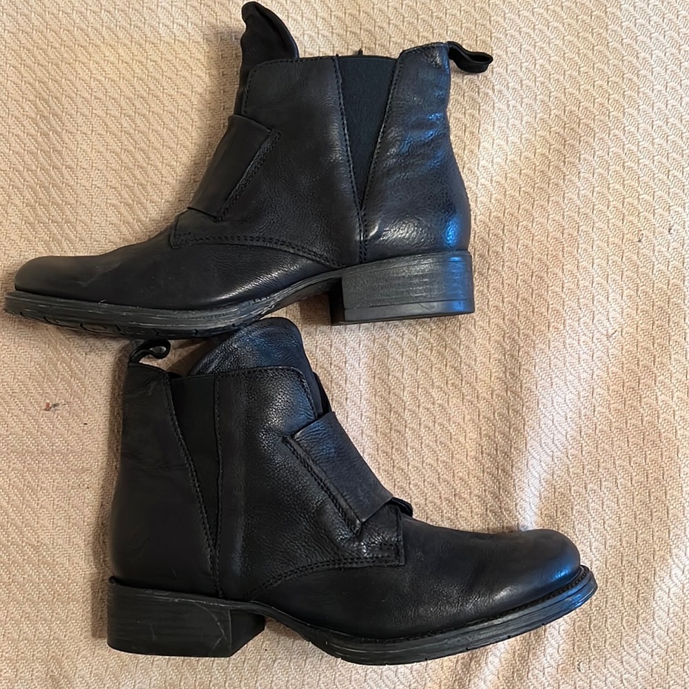Miz Mooz Nicholas black sz10 (41 euro)